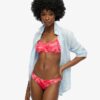 Braguita de bikini atrevida estampada