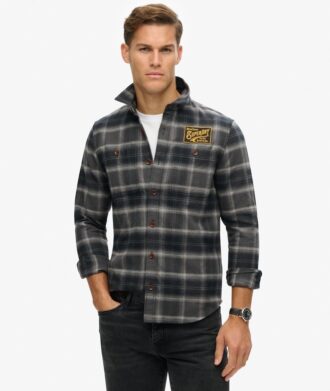Camisa de cuadros bordada