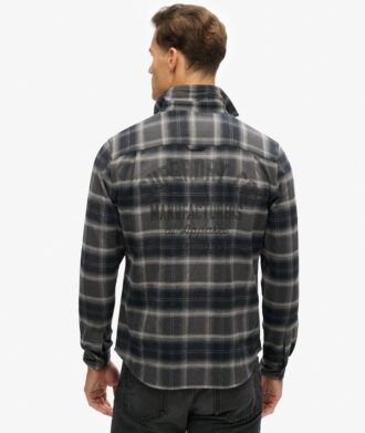 Camisa de cuadros bordada