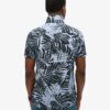 Camisas de lino estampadas con cuello abierto