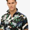 Camisas hawaianas de manga corta