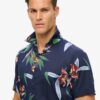 Camisas hawaianas de manga corta