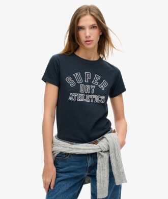 Camiseta ajustada con estampado de Athletic Essentials