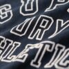 Camiseta ajustada con estampado de Athletic Essentials