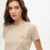 Camiseta ajustada con logotipo Essential
