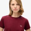 Camiseta ajustada con logotipo Essential