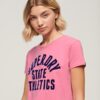 Camiseta ajustada Varsity Flocked