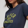 Camiseta Athletic Essentials Graphic 90S