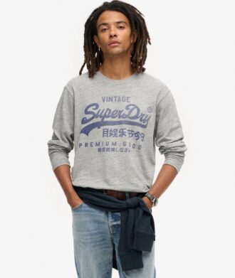 camiseta clsica de manga larga con estampado 1 1 330x391 - Camiseta cl&aacute;sica de manga larga con estampado