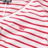 Camiseta con cuello en V bordado y efecto slub