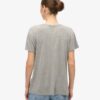 Camiseta con cuello en V bordado y efecto slub de Studios