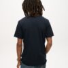 Camiseta con cuello en V y bordes sin rematar