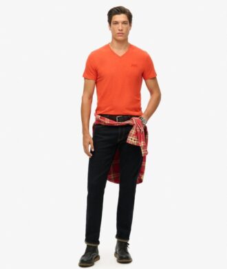 Camiseta con cuello en V y logotipo de Organic Cotton Essential