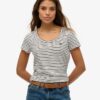 Camiseta con cuello redondo