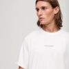 Camiseta con el logotipo de Code Surplus