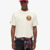 Camiseta con estampado de cofre de postales de viaje