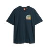Camiseta con estampado de cofre de postales de viaje