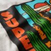 Camiseta con estampado de postal de viaje