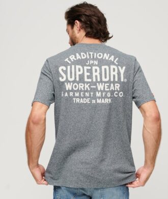 Camiseta con gráfico en el pecho estilo ropa de trabajo