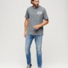 Camiseta con gráfico en el pecho estilo ropa de trabajo Camiseta con gráfico en el pecho estilo ropa de trabajo