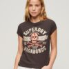 Camiseta con mangas casquillo y estampado decorativo Camiseta con mangas casquillo y estampado decorativo