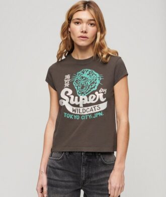 Camiseta con mangas de gorra y estampado decorativo