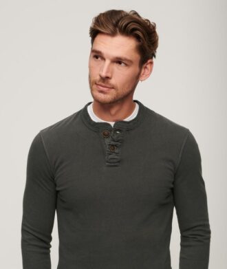 Camiseta de cuello redondo Vintage Athletic Chariot