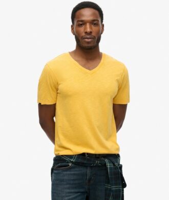 Camiseta de manga corta con cuello en V y efecto slub en los pantalones cortos