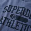 Camiseta de manga larga ajustada con cuello redondo Athletic Essentials