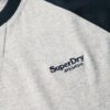 Camiseta de manga larga con logo Essential