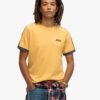 Camiseta Essential Logo Retro Striped Camiseta Essential Logo Retro Striped
