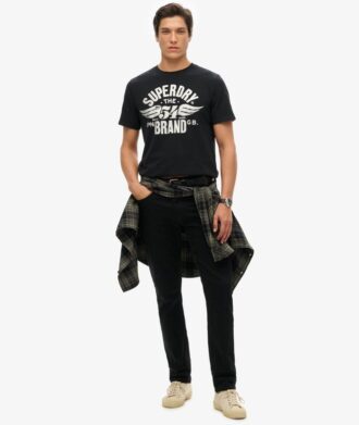 Camiseta gráfica clásica rediseñada
