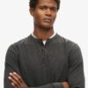 Camiseta Henley con textura Vintage Camiseta Henley con textura Vintage