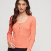 Camiseta Henley de manga larga acanalada