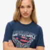 Camiseta holgada Varsity con adornos