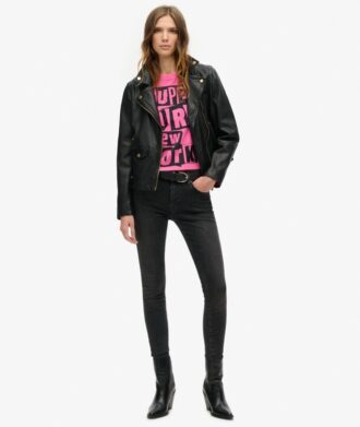 Camiseta punk con mangas casquillo y adornos