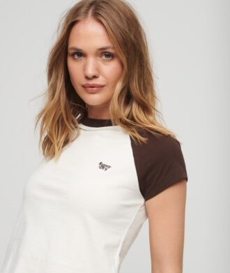 Camiseta raglán con logo Essential de Organic Cotton