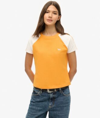 Camiseta retro con el logotipo Essential