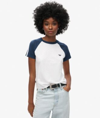 Camiseta retro con el logotipo Essential
