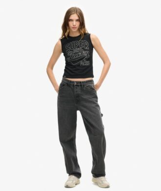 Camiseta sin mangas ajustada con adornos retro