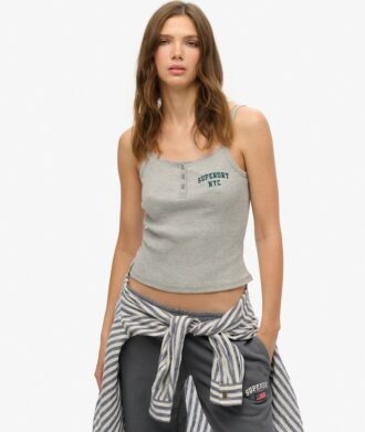 Camiseta sin mangas con botones bordados de Athletic Essentials