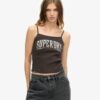Camiseta sin mangas con cuello redondo y estampado retro