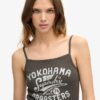 Camiseta sin mangas con cuello redondo y estampado retro