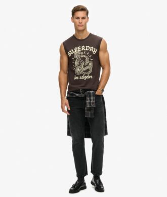 Camiseta sin mangas con estampado de tatuaje