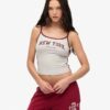 Camiseta sin mangas con la marca Athletic Essentials Camiseta sin mangas con la marca Athletic Essentials