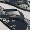 Chanclas con logotipo