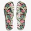 Chanclas con logotipo