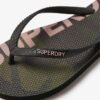 Chanclas con logotipo