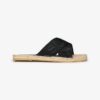Chanclas con tiras cruzadas estilo alpargata