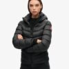 Chaqueta acolchada con capucha Fuji